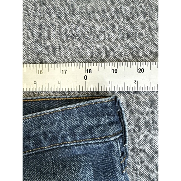 Wrangler Mens Jeans 38x30 Blue Medium Wash Relaxed Fit 5 Pocket Stretch - Picture 4 of 6